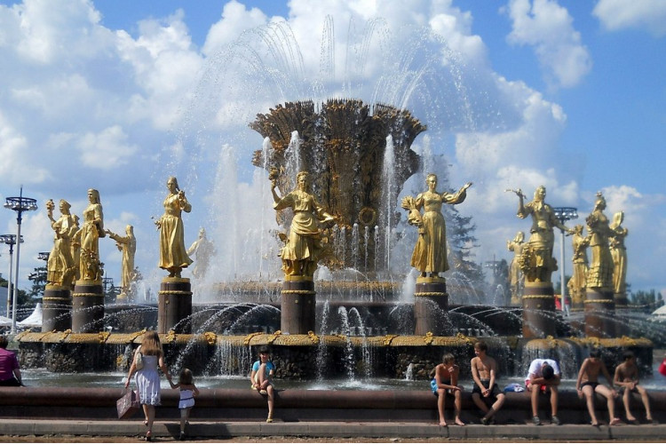 Я шагаю по Москве!