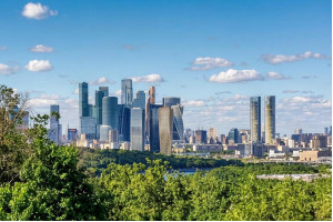 Москва: День за днем